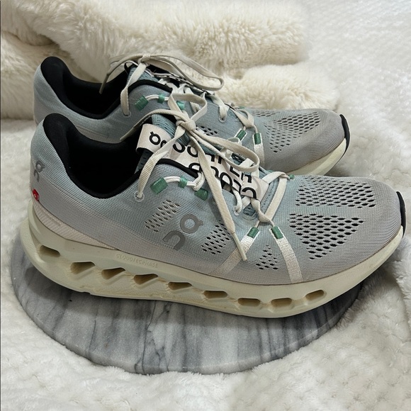 On Running Shoes - ON 10 W CLOUDSURFER
Mineral/ Aloe Running Shoes  3WD10442078 Cloudtec Helion
